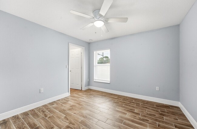Building Photo - 1280 SW Kalevala Dr