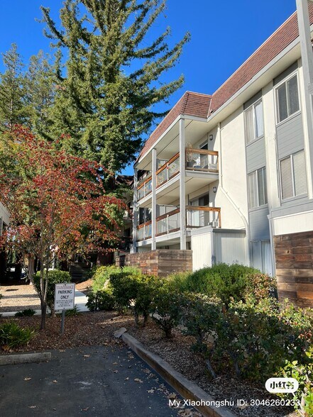 Building Photo - 4081 Clayton Rd
