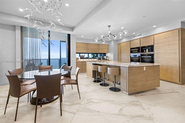 Building Photo - 18555 Collins Ave