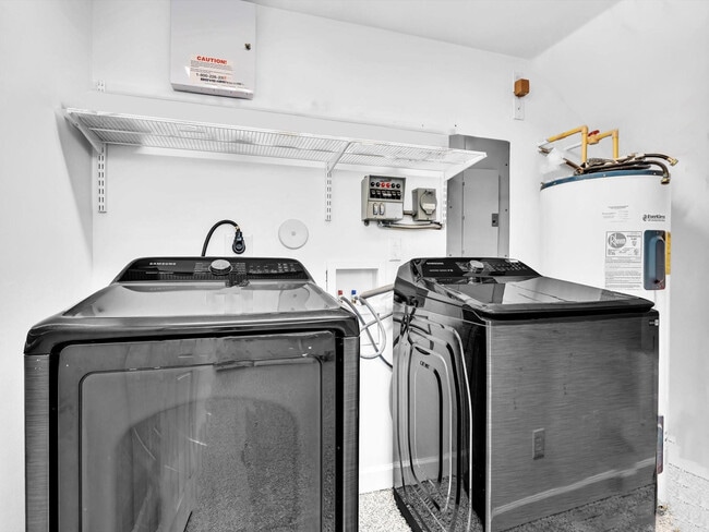 Building Photo - 2329 Vintage Dr