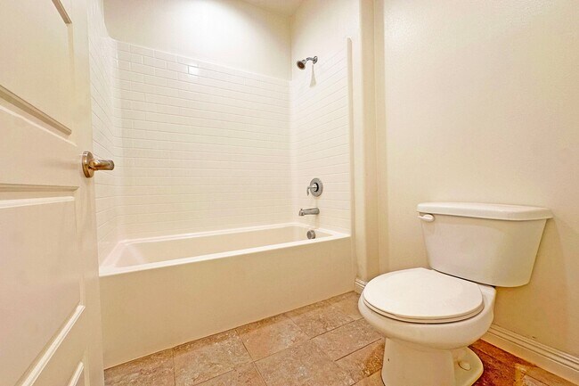 Building Photo - 1635 Faldo Ct