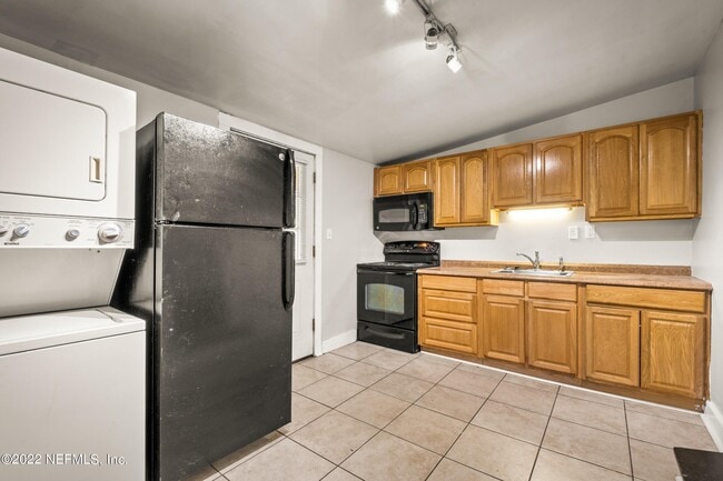 Building Photo - 1511 Belmonte Ave