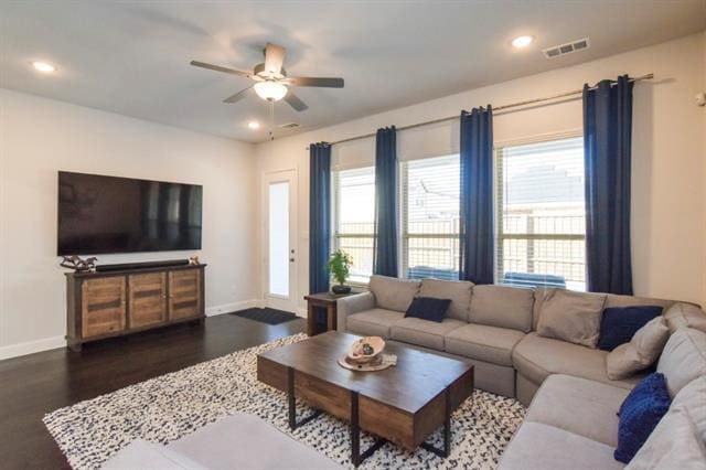 Building Photo - 1124 Putnam Dr