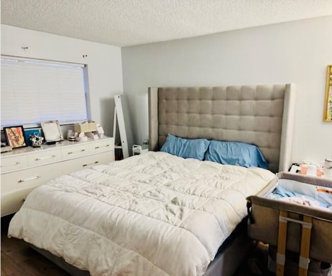 Building Photo - 7355 Woodmont Terrace