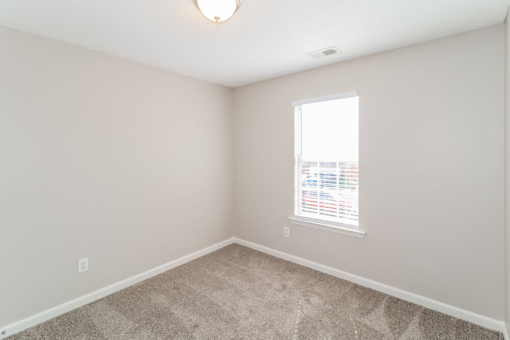 Building Photo - 7806 Wolf Hollow Dr