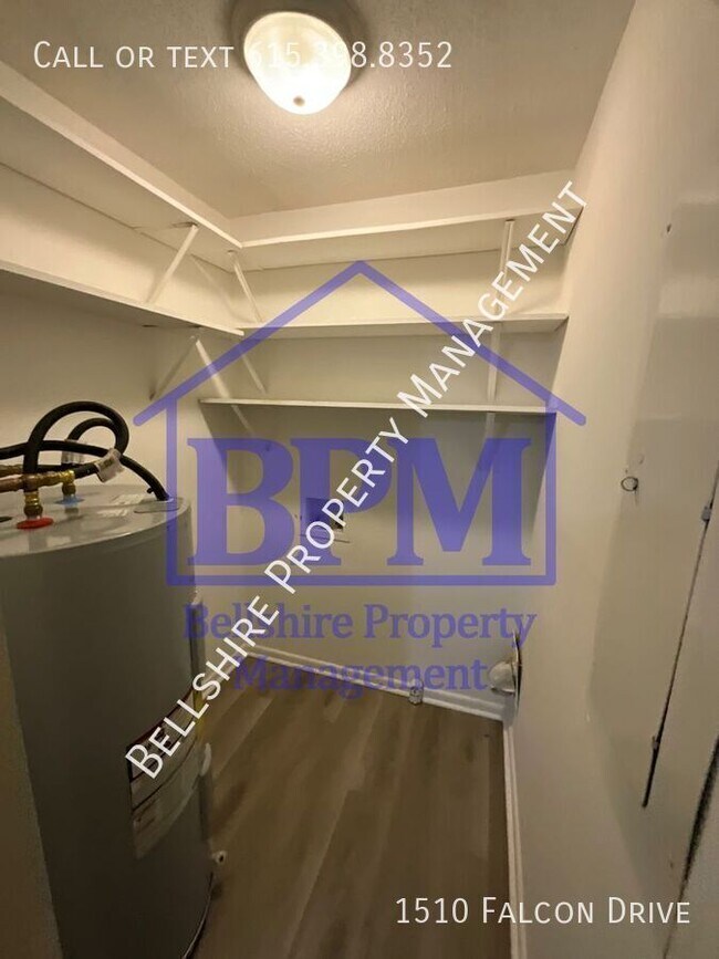 Building Photo - 1510 Falcon Dr