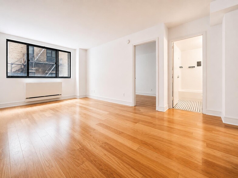 Building Photo - 323 W 96th St