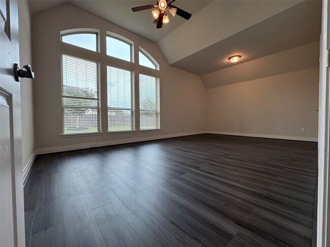 Building Photo - 10323 Granite Ct