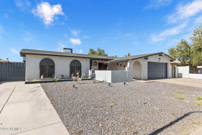 Building Photo - 4716 W Christy Dr