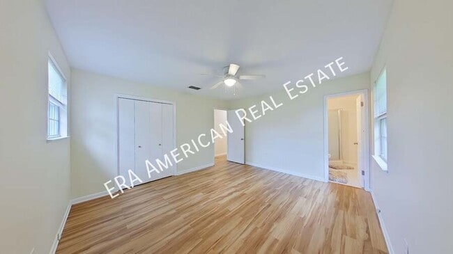 Building Photo - 1111 Coral Dr