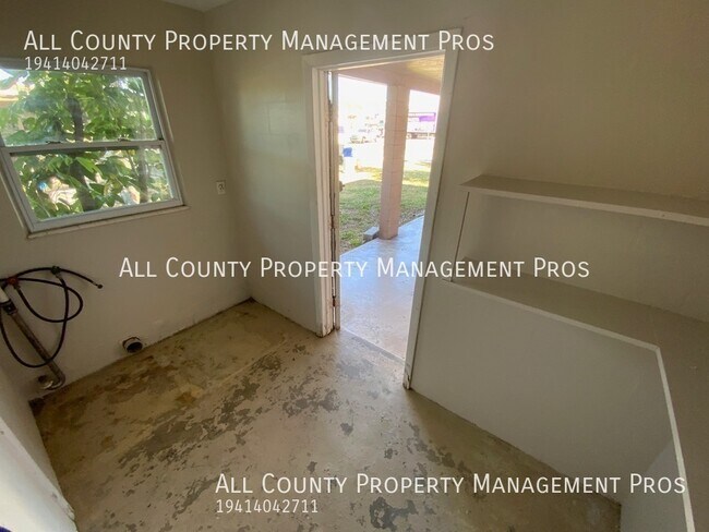 Building Photo - 5820 Murdock Ave