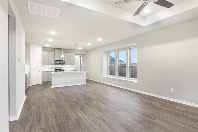 Building Photo - 828 Laguna Grn Ln