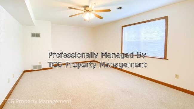 Building Photo - 2 Kiley Dr