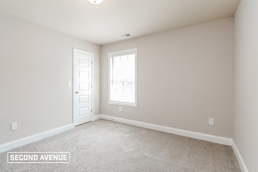 Building Photo - 295 Bramble Bush Trail