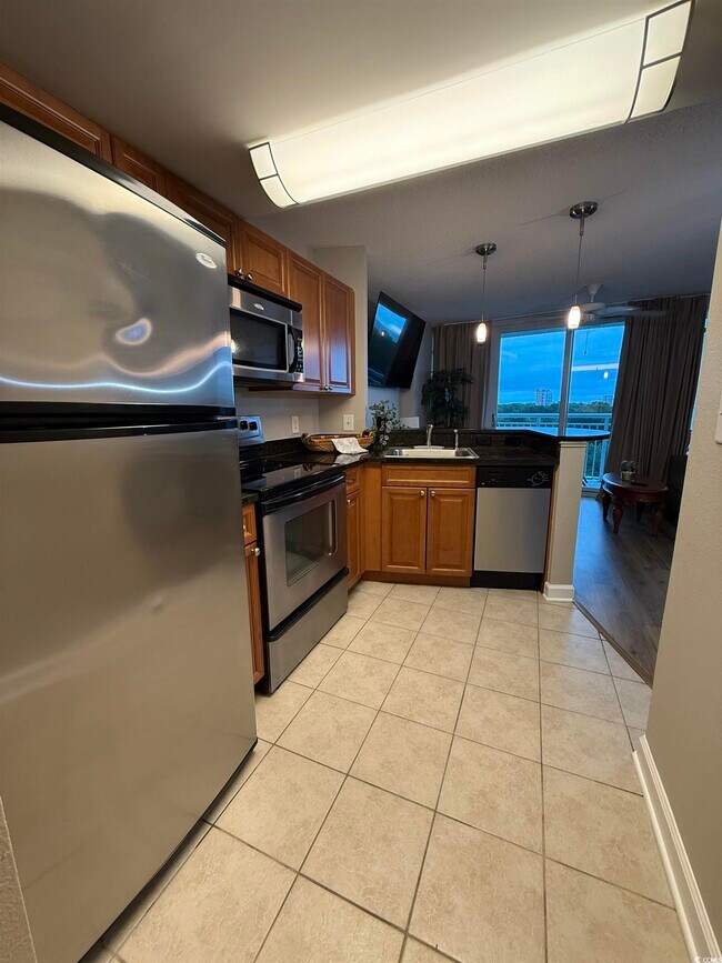 Building Photo - 215 77th Ave N