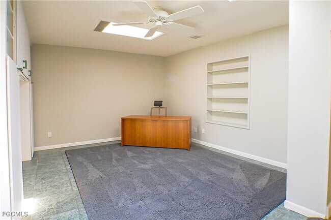 Building Photo - 112 Pinebrook Dr