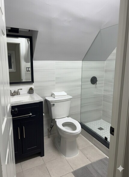 Building Photo - 114-12 91st Ave