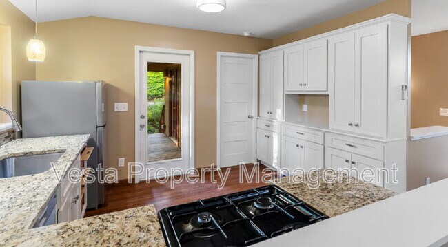 Building Photo - 1 Wellspring Ln