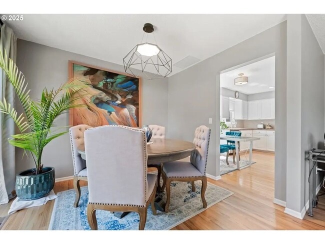 Building Photo - Charming 4-Bed Ranch Home with In-Ground P...