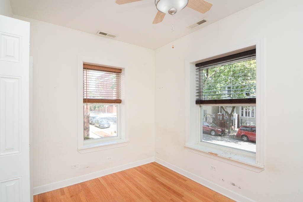 Building Photo - 3237 N Clifton Ave