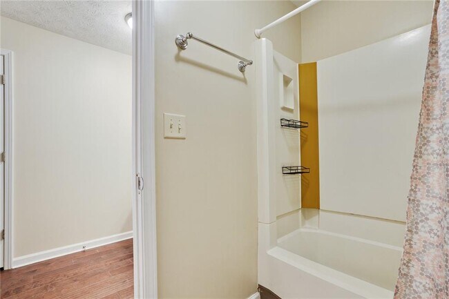 Building Photo - 2953 Torreya Way SE