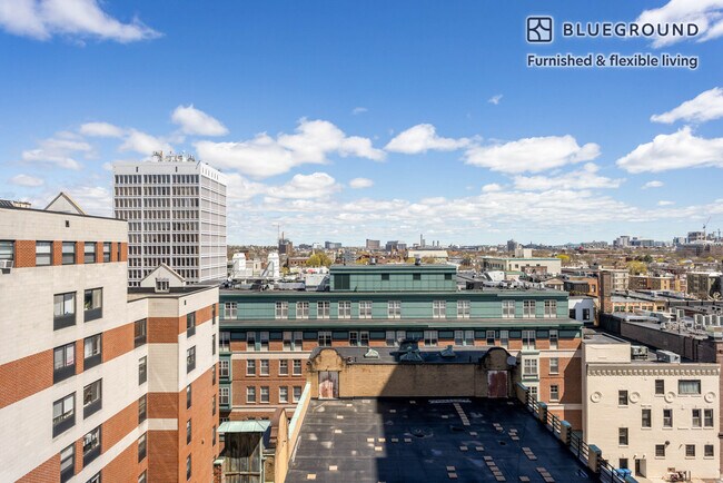 Building Photo - 10 Magazine St