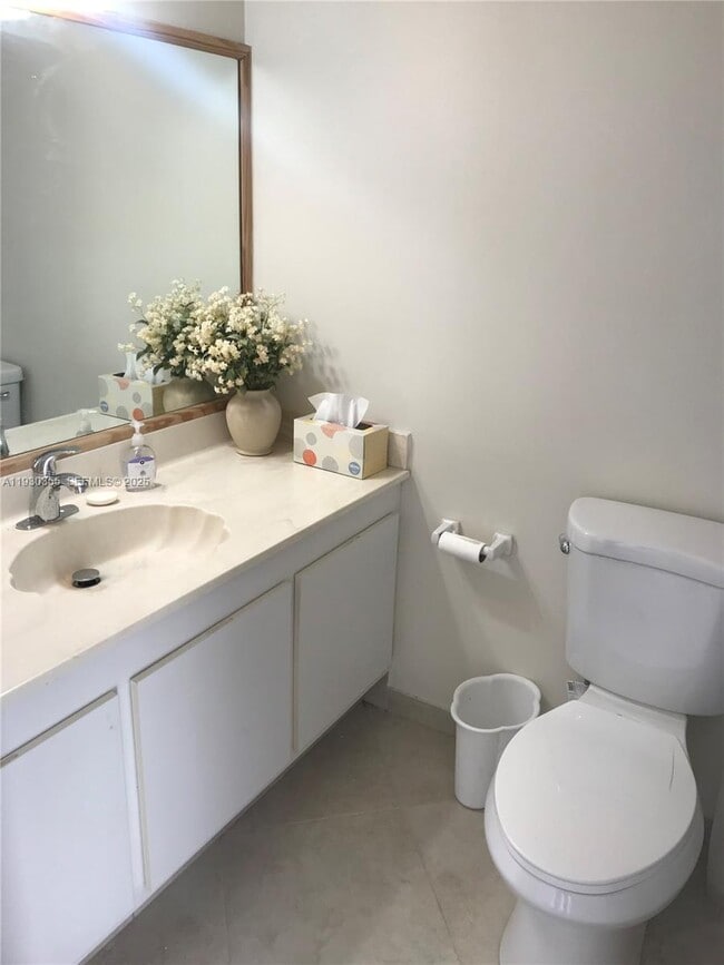 Building Photo - 18181 NE 31st Ct