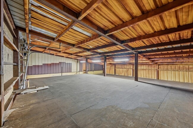 Building Photo - 2531 W Morton St