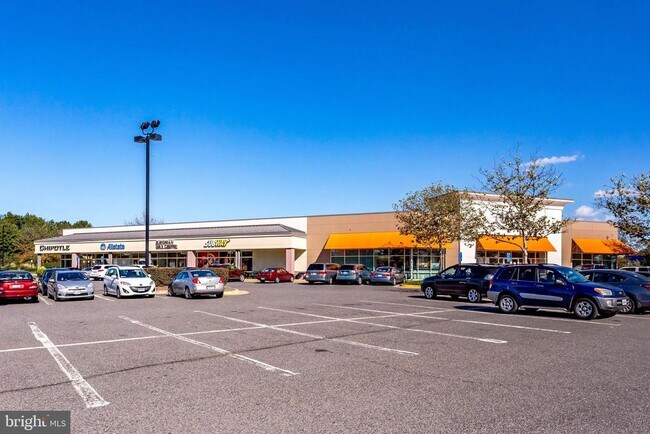 Building Photo - 12877 Fair Briar Ln
