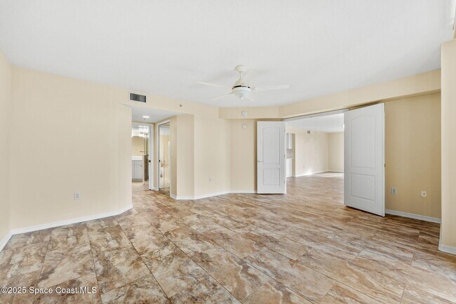 Building Photo - 821 Del Rio Way