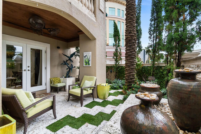 Building Photo - 301 Tarpon Dr