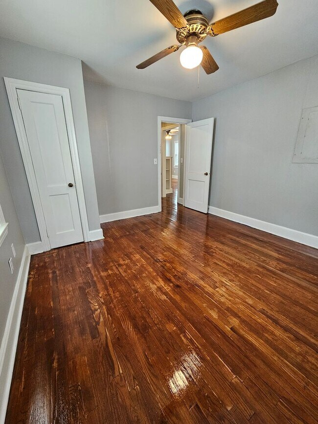 Building Photo - Discover Your New Everyday Haven in Hanahan!