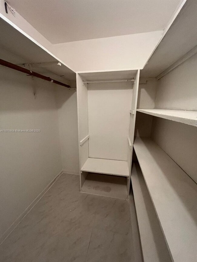 Building Photo - 1330 NE 203rd St