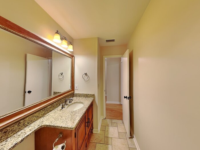 Building Photo - 4569 S Landing Dr