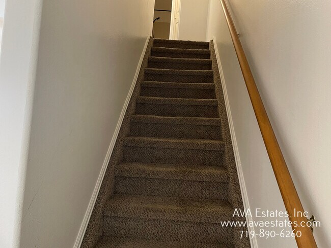 Building Photo - 246 W Coral Dr