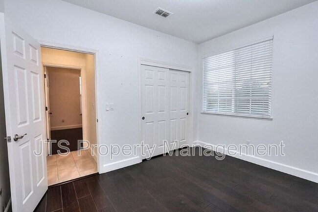 Building Photo - 5602 Jerry Litell Way