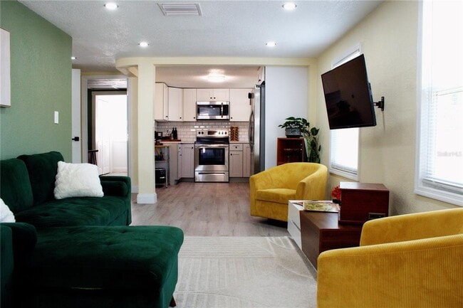 Building Photo - 5260 8th Ave N