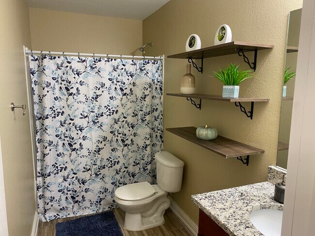 Building Photo - 513 Paddle Dr