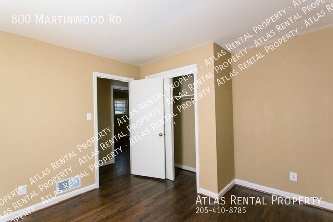Building Photo - 800 Martinwood Rd