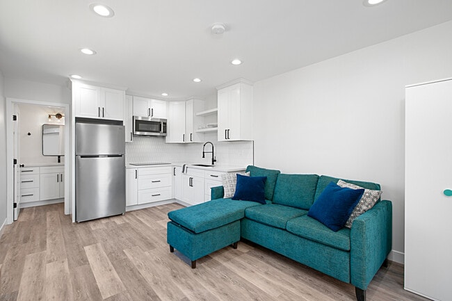 Building Photo - 591 Imperial Beach Blvd