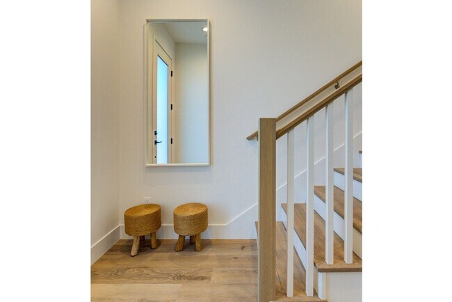 Building Photo - Fantastic 2 Story Farm House style Home wi...