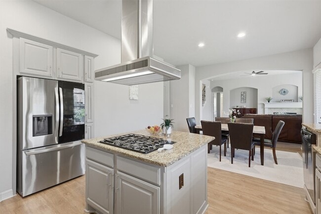 Building Photo - 18800 N Bee Cave Springs Cir