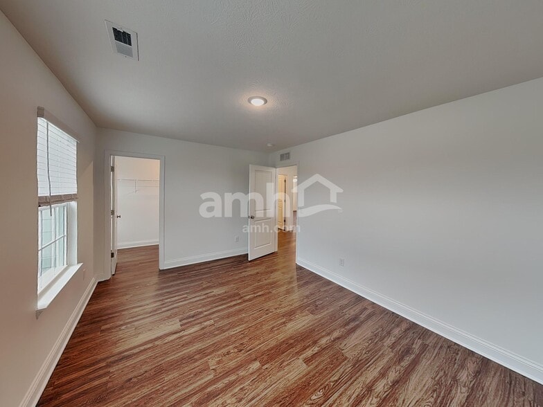 Building Photo - 8466 Northpoint Drive