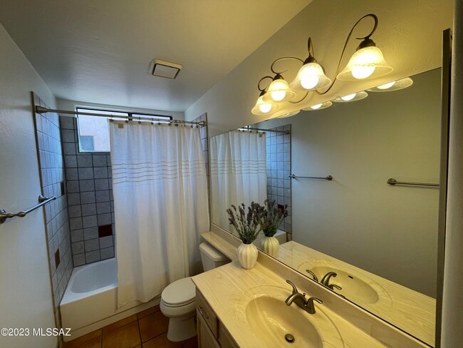 Building Photo - 11865 N Copper Butte Dr