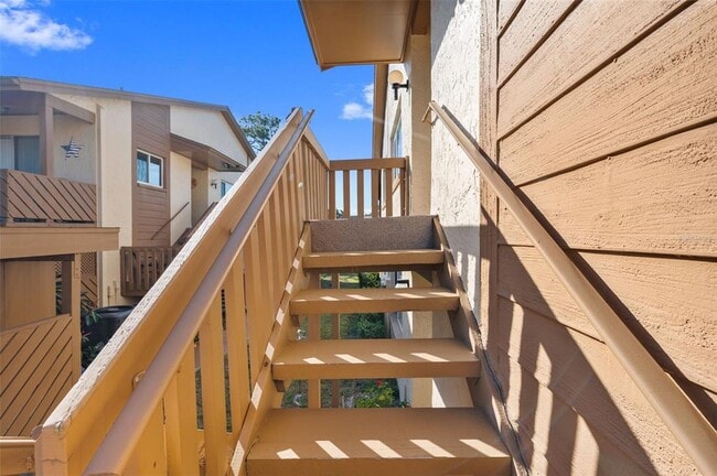 Building Photo - 4440 Pelorus Dr