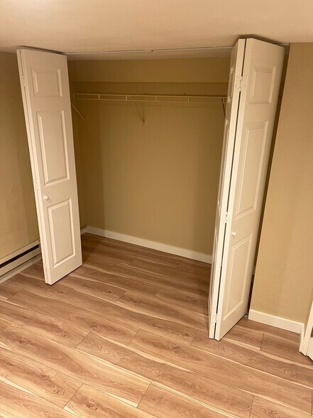 Building Photo - 4176 Highland Dr