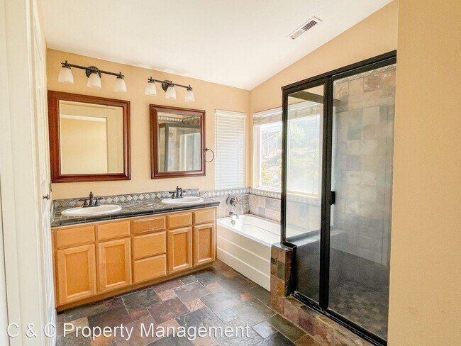 Building Photo - 3 br, 2.5 bath House - 18038 Stonehaven Drive
