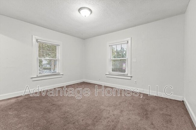 Building Photo - 315 Garfield Ave