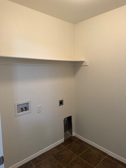 Building Photo - 2828 NW 184th St