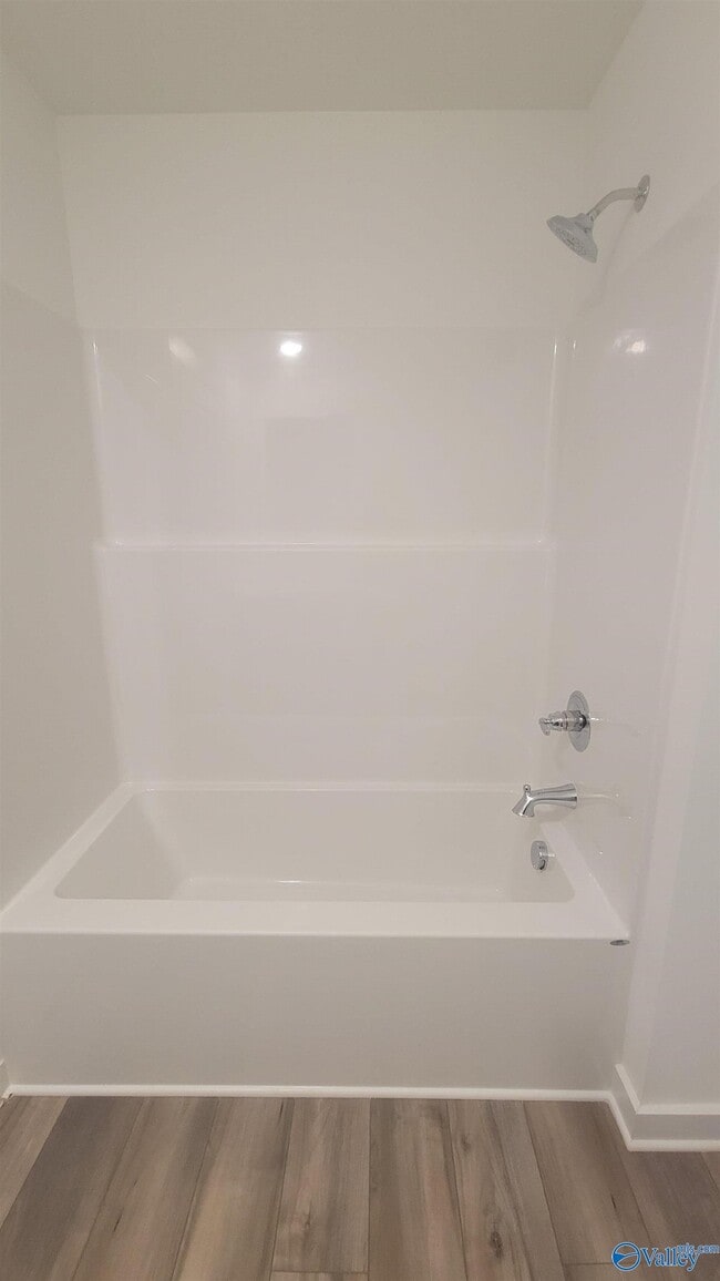 Building Photo - 7597 Discovery Pt Dr NW